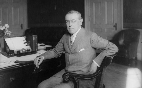 0823 | 旅行者保险公司开出航空保险一号保单