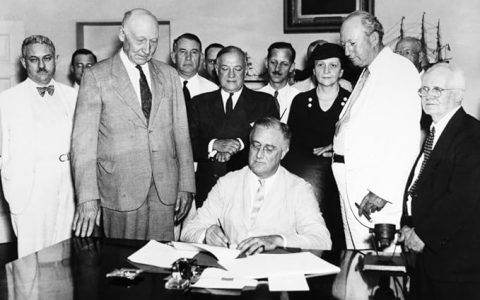 0918 | 美国《社会保障法》