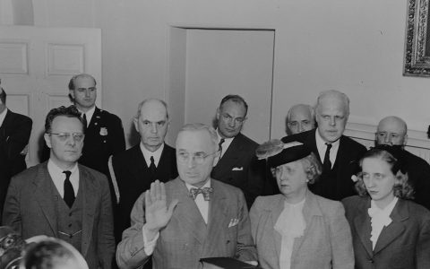 1007 | 为杜鲁门就职仪式投保