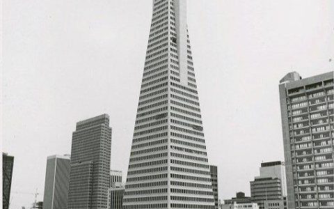 1111 | 当时世界上保险金额最大的人寿保险契约